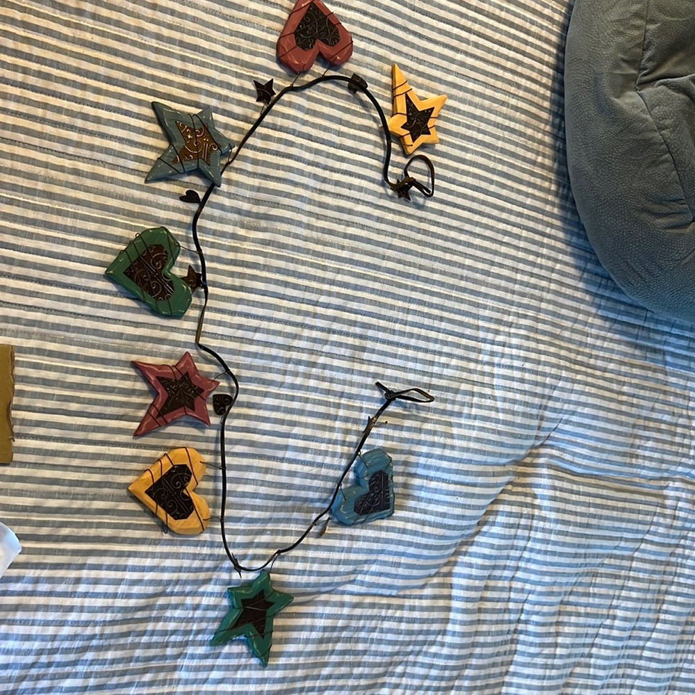 NWT Heart garland
